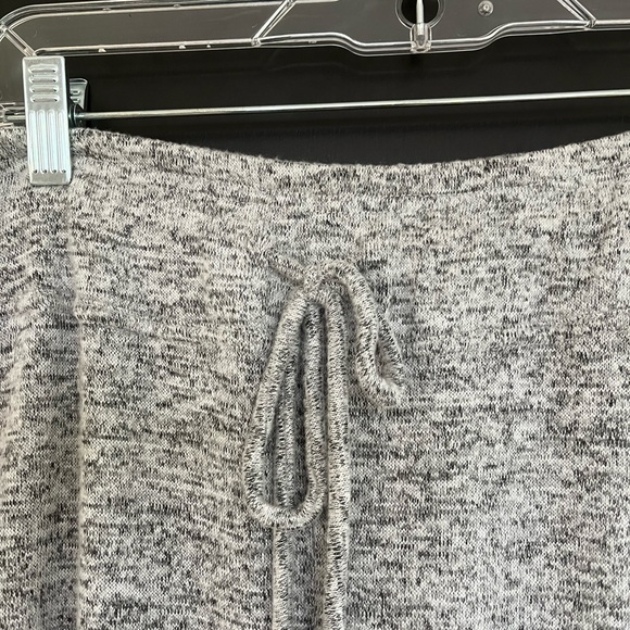 Gray Lounge Set - Picture 12 of 15